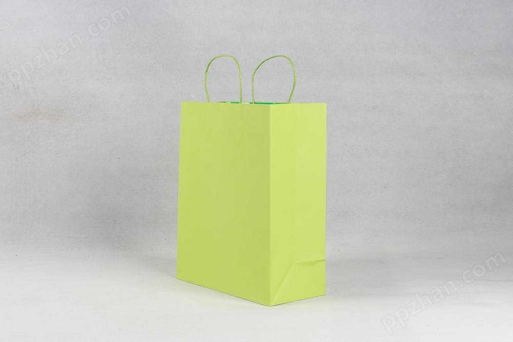 绿色简约化妆品牛皮纸袋定制