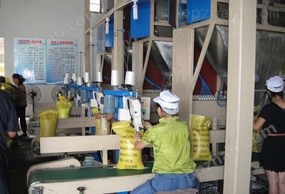 大包装粉剂定量包装机在粉剂饲料行业的应用