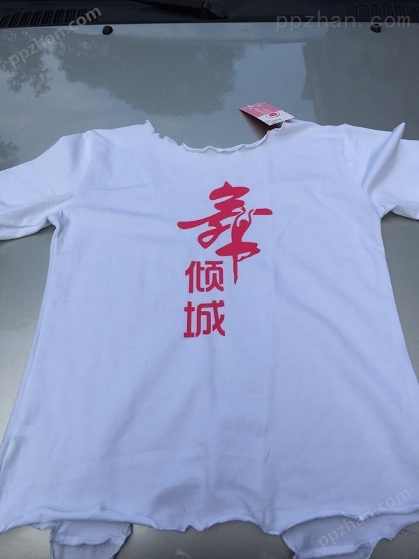 图文快印店印衣服logo用透明名片印刷机